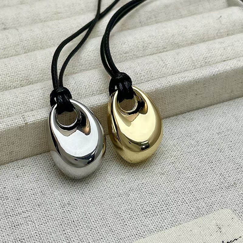 Mens Fashion Trend 2026 - Koreaanse Zwarte Huid Touw Zilver Kleur